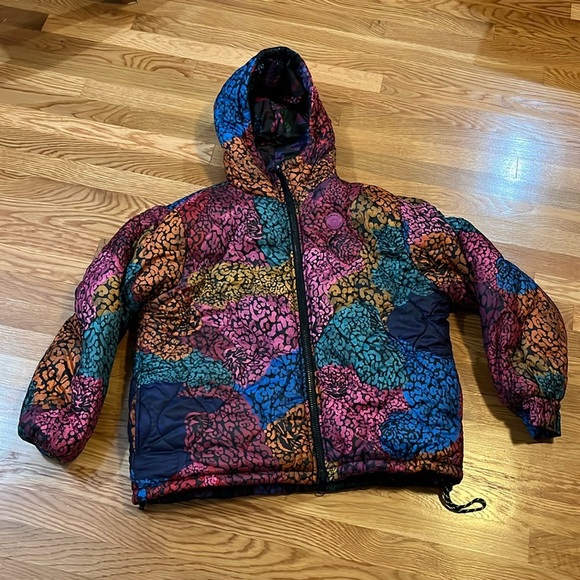 Farm Rio Neon Mushroom Recycled Polyester Reversible Puffer Jacket Size XS NWT - Picture 11 of 17